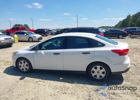 2015 Ford Focus S from USA, damaged, VIN 1FADP3E26FL311230